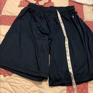 athletic shorts size M